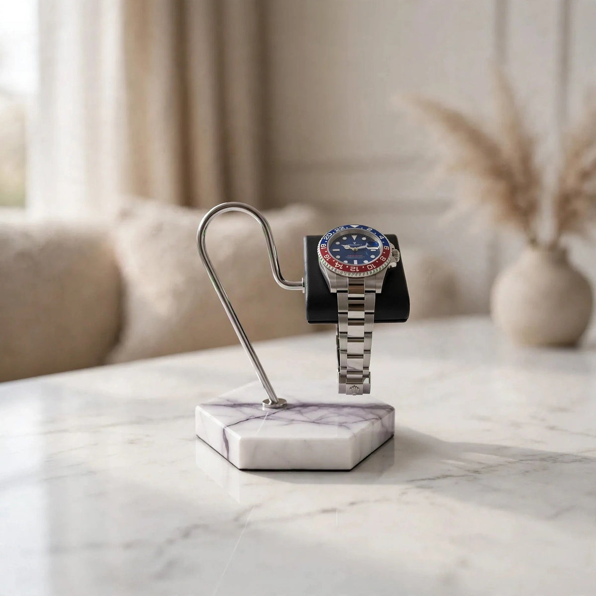 Tempus Watch Stand – White Marble with Violet Veining, Black Leather