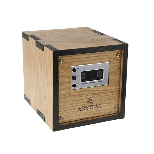 Watch Winder in Solid Oak Wood Dual Finish Made in the UK by Aevitas
